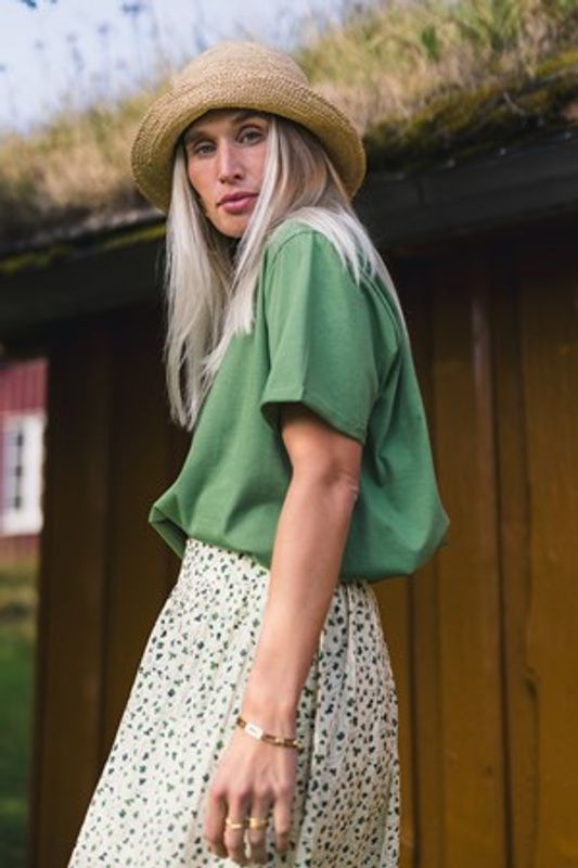 Linn Logo Tee ENG IVY/A GREEN